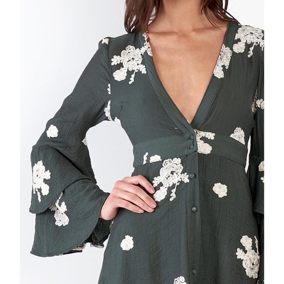 Floral Embroidery V Neck Bell Sleeves Boho Dress - Picture 6 of 8